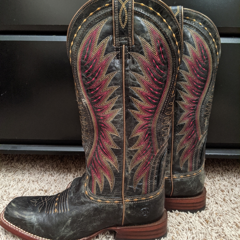 Ariat Square Toe Cowboy Boots
